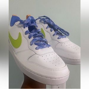 Nike Court Borough low sneakers